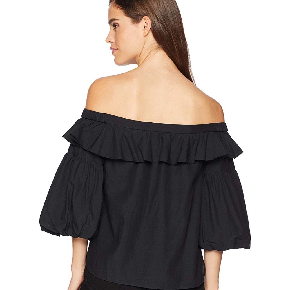 🎉🎉HP🎉🎉BCBGmaxazria Short Sleeve Shirred Top - Picture 2 of 8